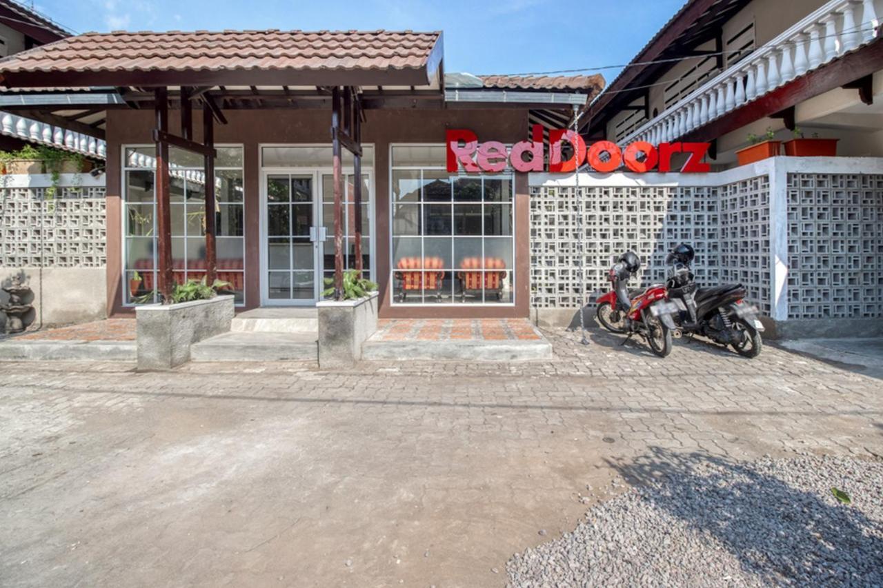 Reddoorz Near Malioboro Tugu Station Jogja 2 Hotell Yogyakarta Eksteriør bilde