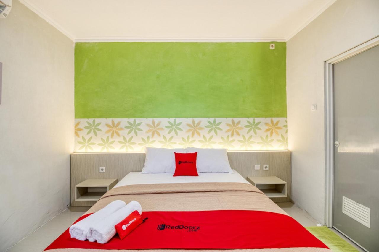Reddoorz Near Malioboro Tugu Station Jogja 2 Hotell Yogyakarta Eksteriør bilde