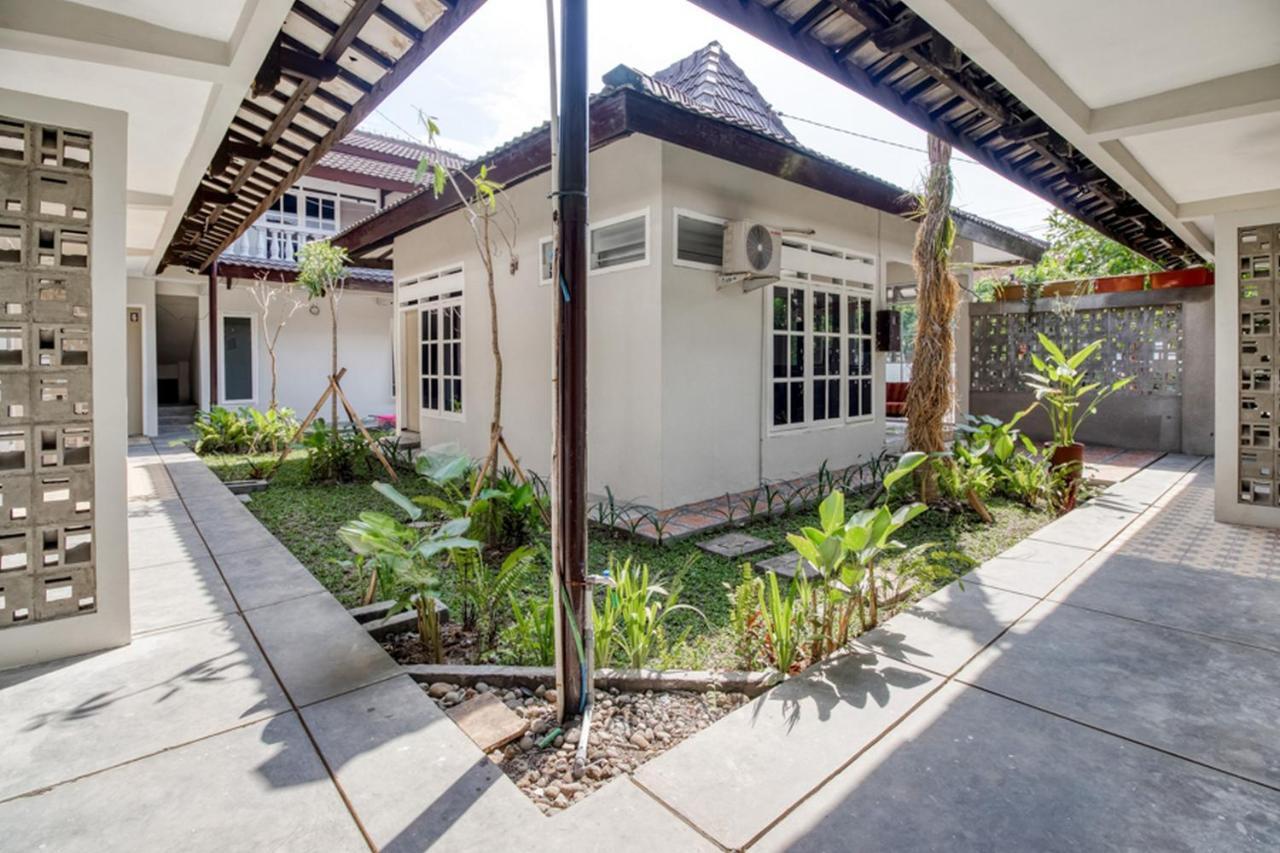 Reddoorz Near Malioboro Tugu Station Jogja 2 Hotell Yogyakarta Eksteriør bilde