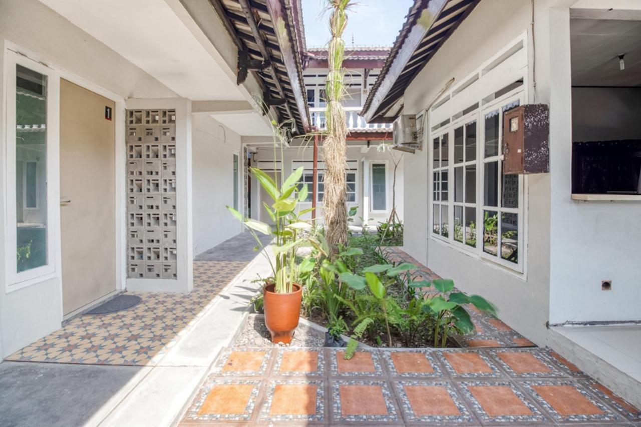 Reddoorz Near Malioboro Tugu Station Jogja 2 Hotell Yogyakarta Eksteriør bilde