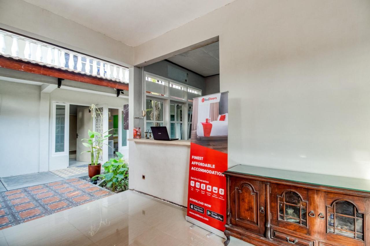 Reddoorz Near Malioboro Tugu Station Jogja 2 Hotell Yogyakarta Eksteriør bilde