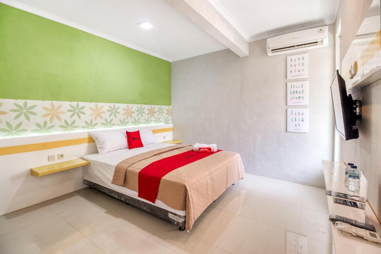 Reddoorz Near Malioboro Tugu Station Jogja 2 Hotell Yogyakarta Eksteriør bilde